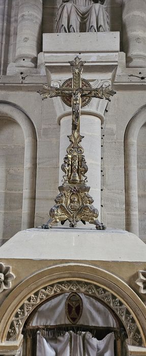 croix d’autel