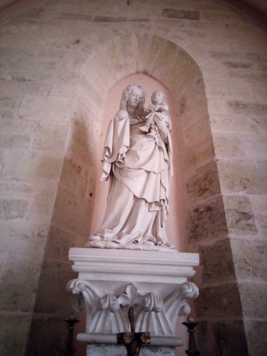 statue : Vierge à l'Enfant