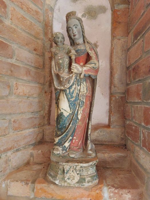 statue : Vierge à l'Enfant