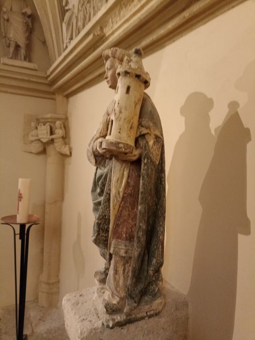 statue : sainte Barbe