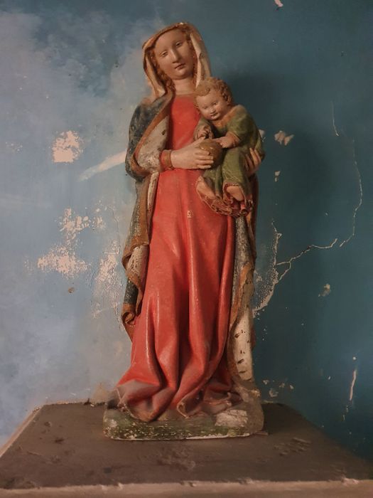 statue : Vierge à l'Enfant