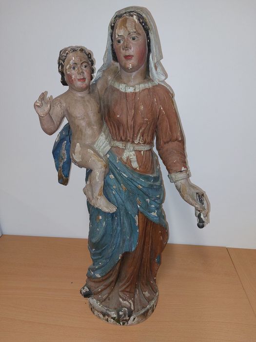 statue : Vierge à l'Enfant