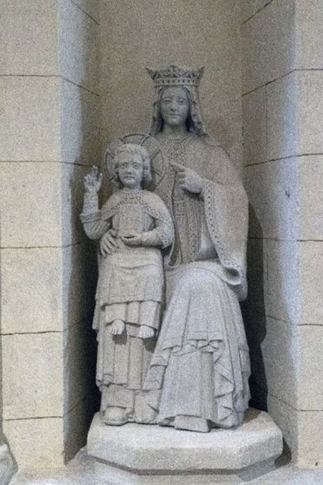 statue : Vierge à l'Enfant