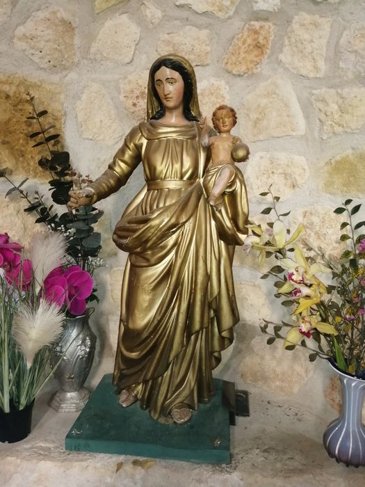 statue : Vierge à l'Enfant