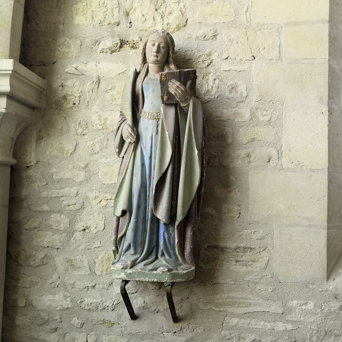 statue : Sainte Catherine