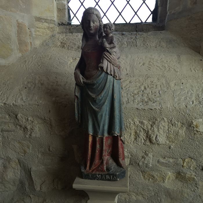 statue : Vierge à l'Enfant