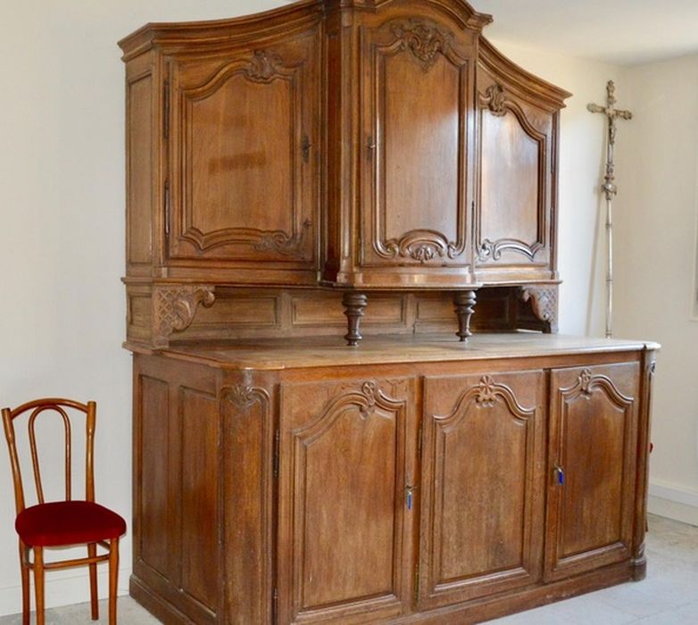 armoire de sacristie