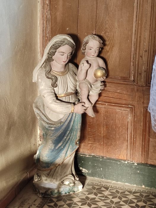 statue : Vierge à l'Enfant