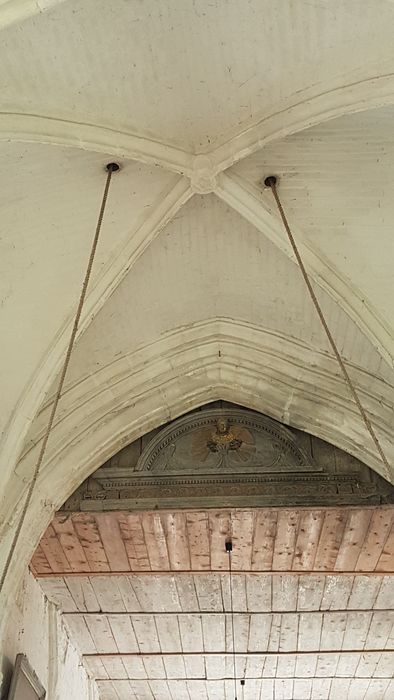 fragment de retable (fronton)