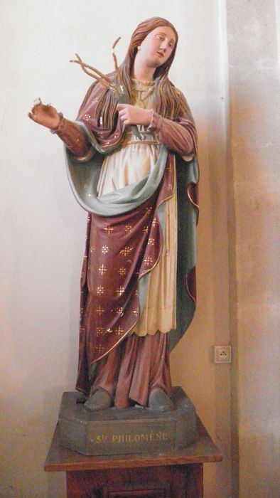 statue : Sainte Philomène