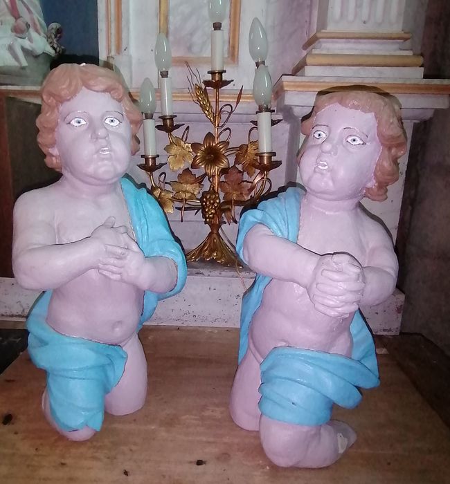 Deux statues : Angelots