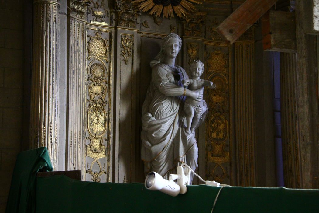 Statue : Vierge à l'Enfant