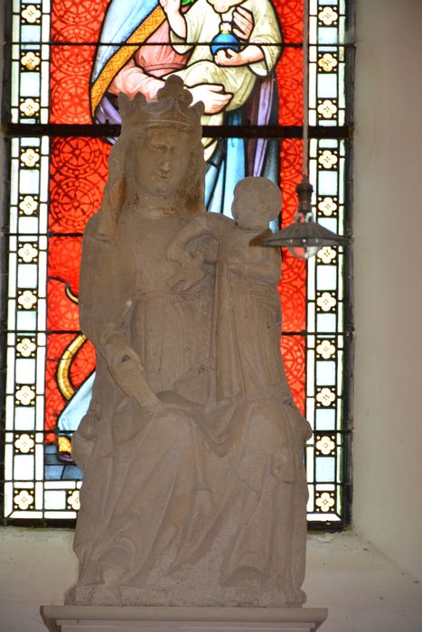 statue : Vierge à l'Enfant