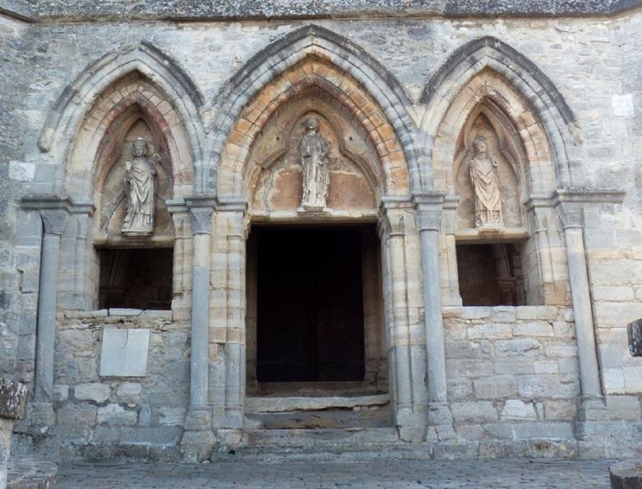 statues : Saint Pierre,Évêques