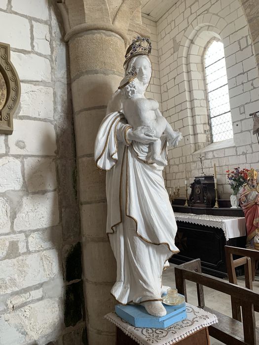 statue : Vierge à l'Enfant