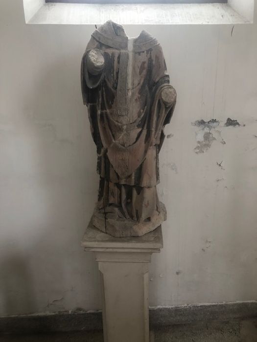 statue (fragment) : Saint Remi
