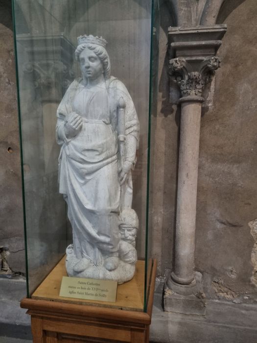 statue : Sainte Catherine