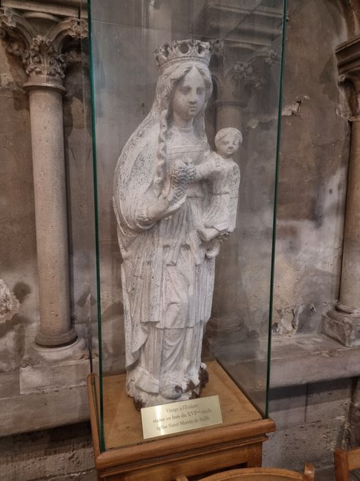 statue : Vierge à l'Enfant