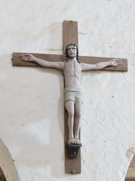 statue : Christ en croix