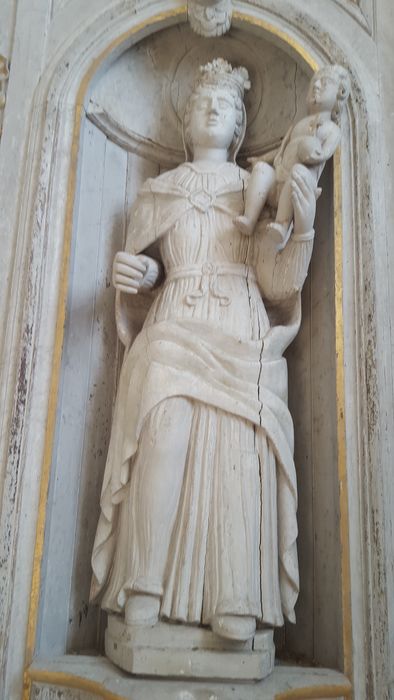 statue : Vierge à l'Enfant