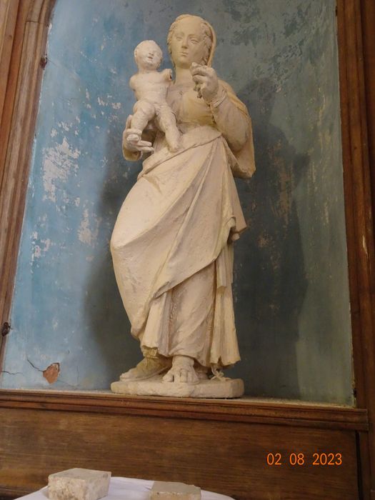 statue : Vierge à l'Enfant