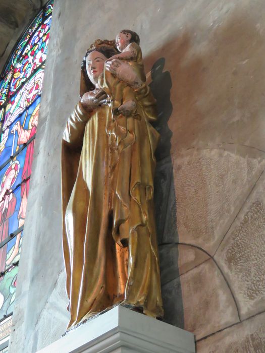 statue : Vierge à l'Enfant