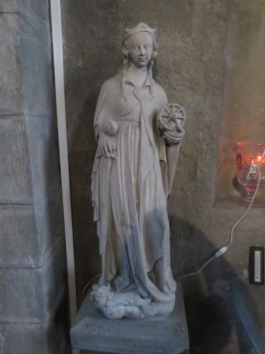 statue : Sainte Catherine