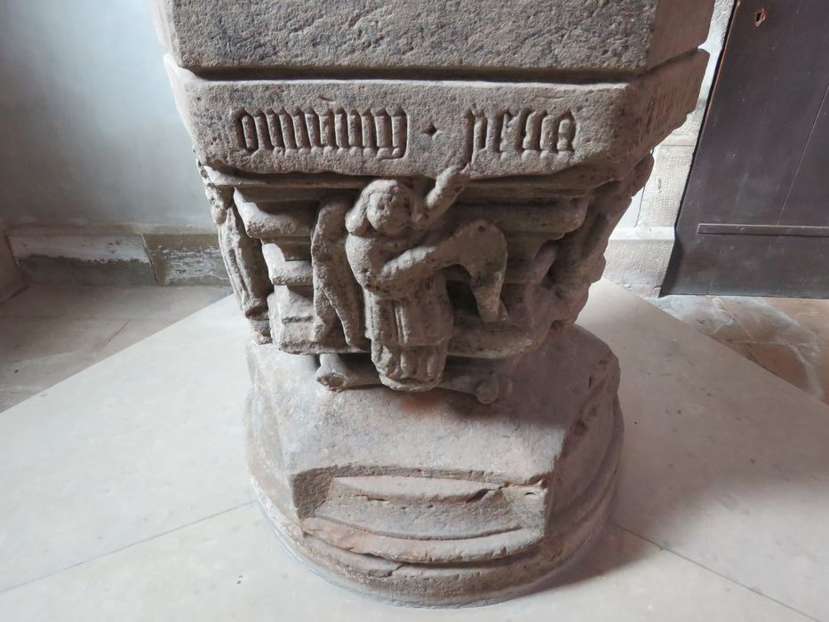 fonts baptismaux, détail