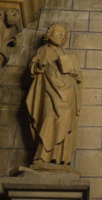 statue : Saint Simon