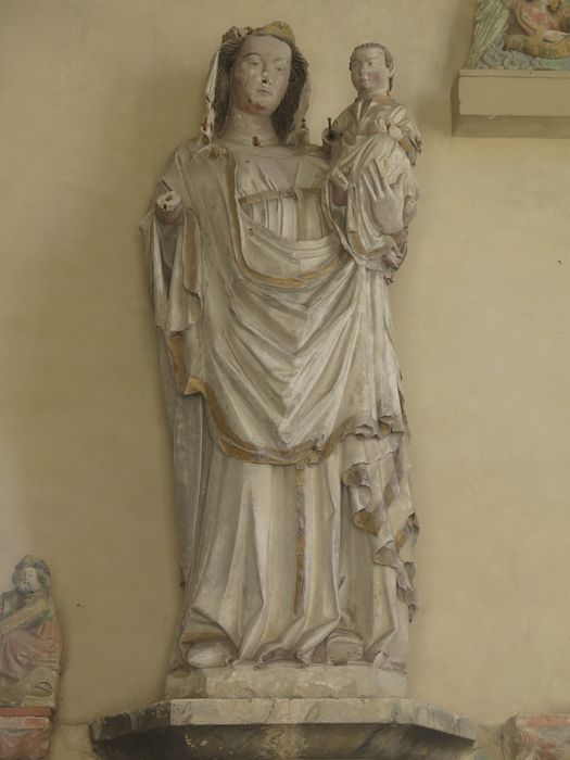 statue : Vierge à l'Enfant