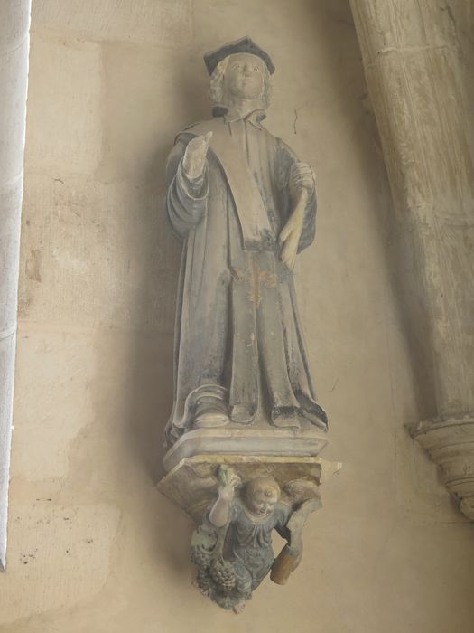 statue : Saint Yves