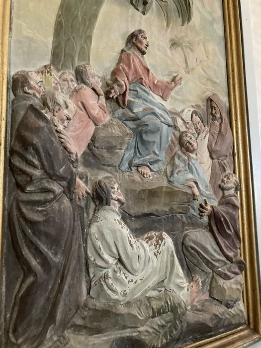 chaire à prêcher, détail du bas-relief : Christ préchant