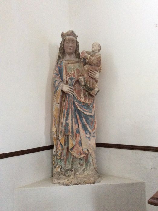 statue : Vierge à l'Enfant