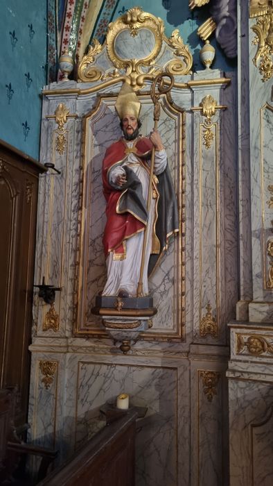 statue : Saint Évêque