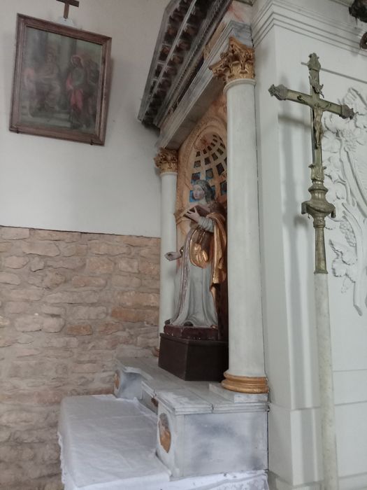 statue : Sainte Claire