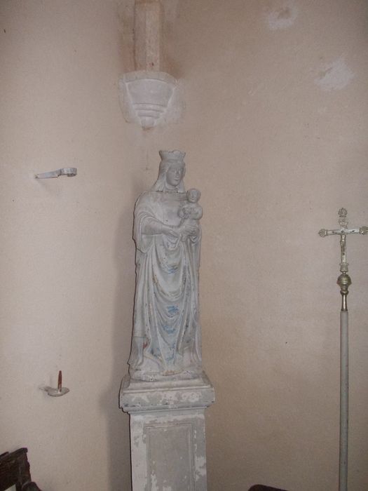 statue : Vierge à l'Enfant