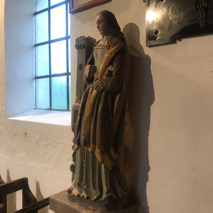 statue : Sainte Barbe