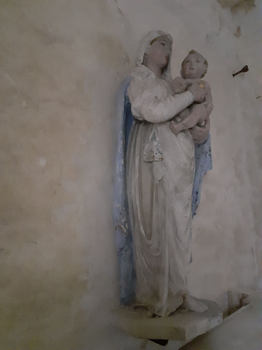 statue : vierge à l'enfant