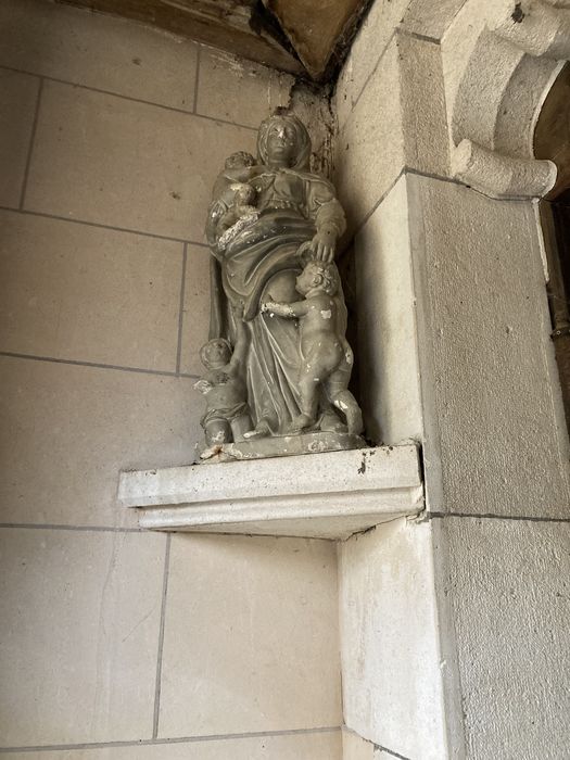groupe sculpté : Allégorie de la Charité