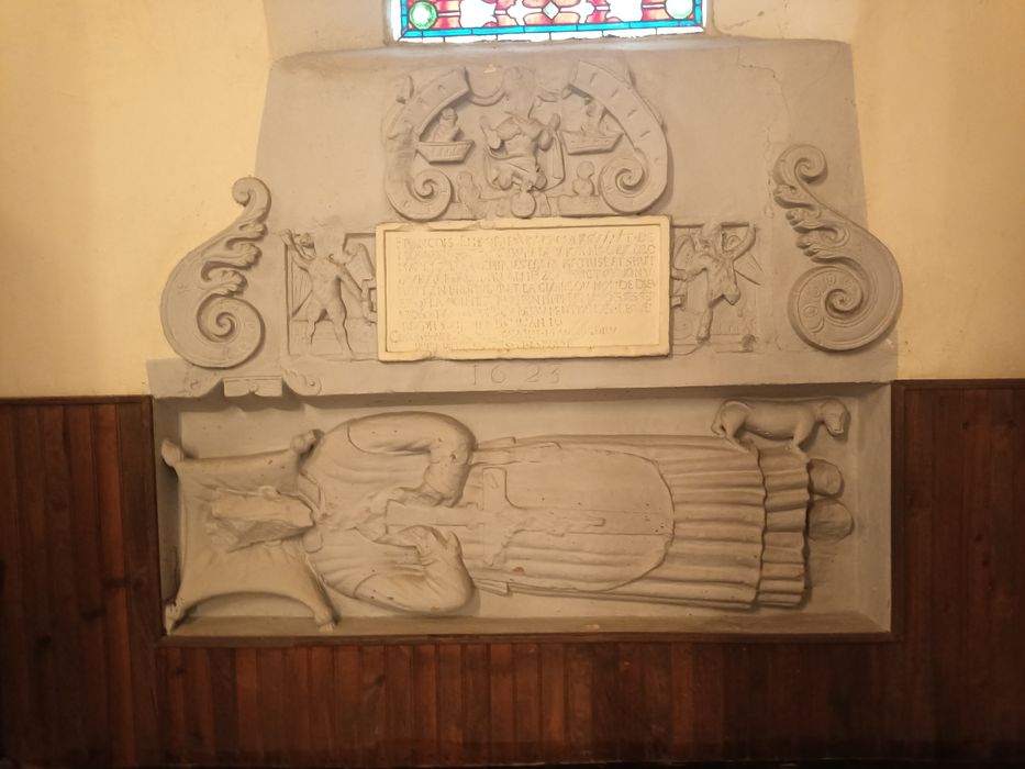 monument funéraire