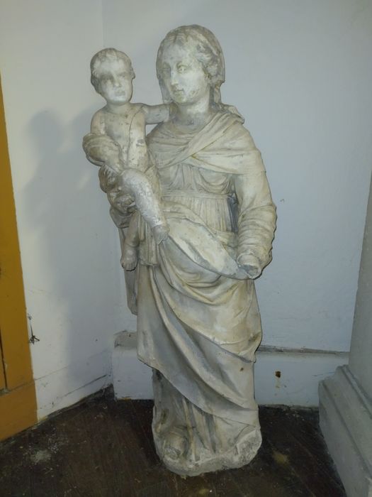 statue : Vierge à l'Enfant