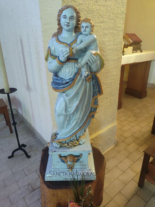 statue : Vierge à l'Enfant