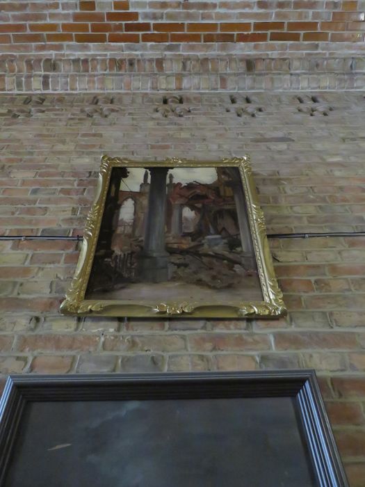 tableau : Vue de l'église Saint-Vaast d'Armentières après les combats de la Première Guerre Mondiale