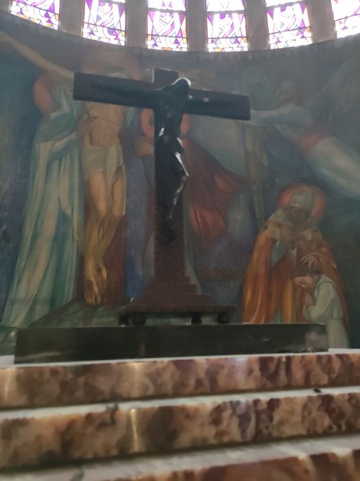 statue (statuette) : Christ en croix