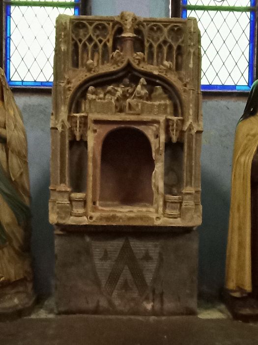 tabernacle, bas-relief