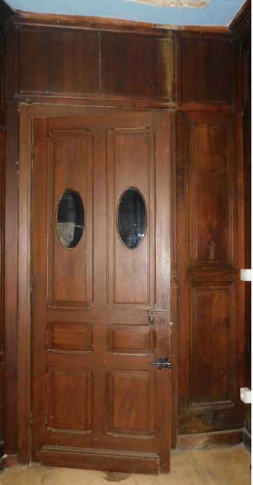 lambris de revêtement de la sacristie, vue partielle