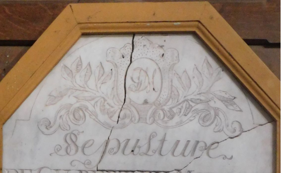 plaque funéraire de Gilbert Dumortier, détail