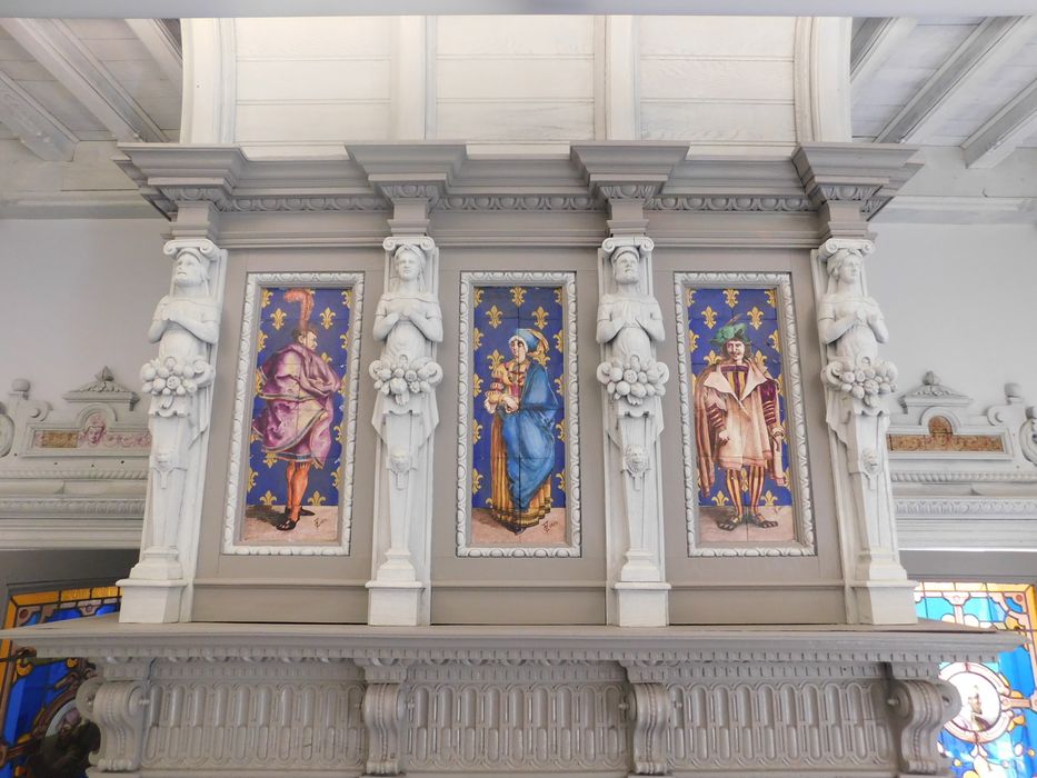 cheminée du grand salon, vue partielle