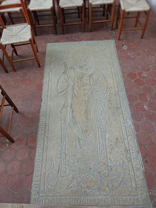 dalle funéraire à effigie gravée de Gérard d'Eragny - © Ministère de la Culture (France), Collectif Objets – Tous droits réservés