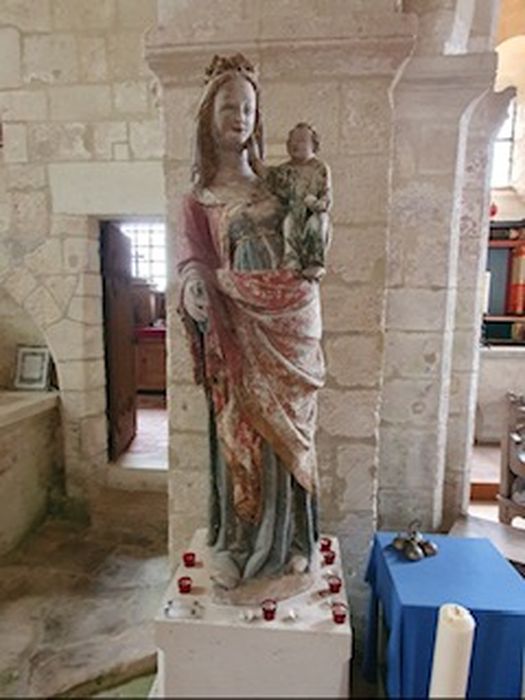 statue : Vierge à l'Enfant